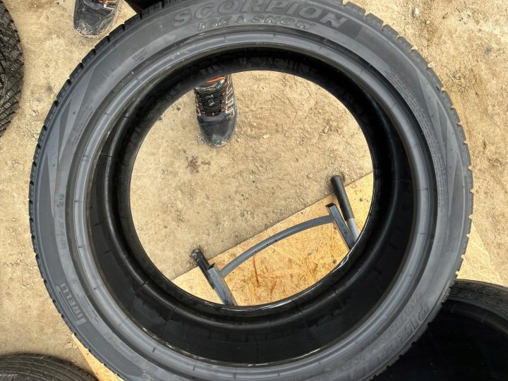 4× Шина зимняя Pirelli Scorpion Ice & Snow 295/35R21 107 В сцепление на снегу (3PMSF) MO - Mercedes-Benz, фото 3