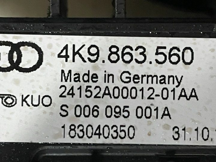 Механизм шторки багажника Audi A6 C8, фото 5