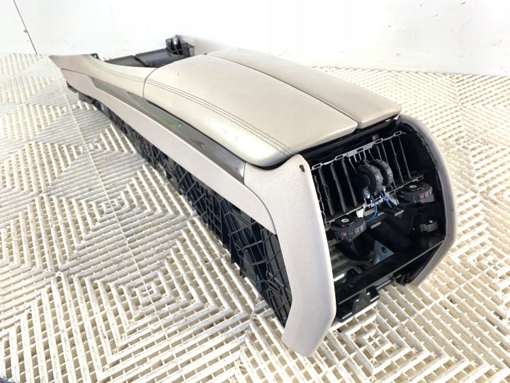 Центральный тоннель BMW F01 седан 08-15 9112677 консоль, фото 2