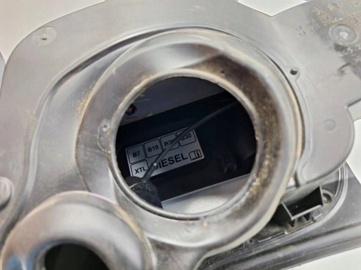 Лючок топливного бака Citroen C3 Aircross II 13461779 29507063 1.2L 96 квт, фото 15