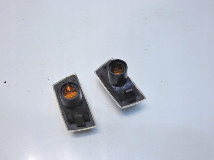 ПОВТОРИТЕЛЬ ПОВОРОТА В КРЫЛО OPEL ASTRA III H 13131298 13131299, фото 4