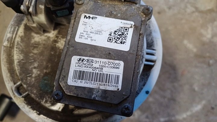 Hyundai Tucson III 1.6 T-GDI топливный насос 31110-D7000, фото 2
