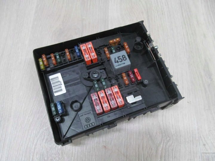 Блок предохранителей 1K0937125A VW Audi Skoda Seat, фото 2