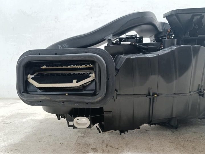 Корпус вентилятора A1678300405 Mercedes-Benz GLE 2022, фото 8
