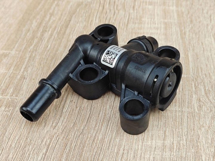 Оригинальный термостат масляного радиатора BMW 2.0D G22 G26 G30 G31 70564516 38 л.с., фото 2