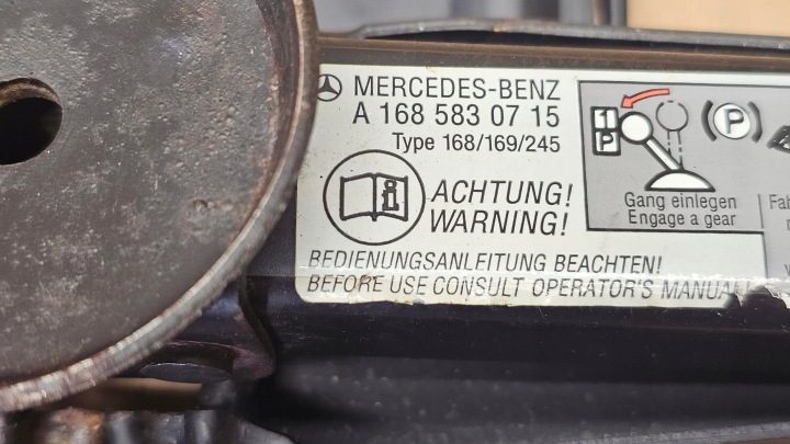 MERCEDES W168 ДОМКРАТ КЛЮЧ ШПОНКА ТРЕУГОЛЬНИК ЧЕХОЛ A1685830715 ОРИГИНАЛ ЕВРОПА, фото 14