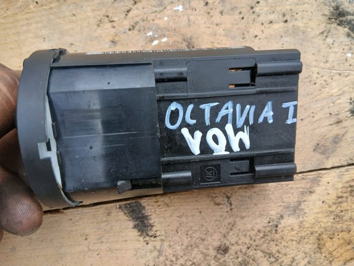Выключатель света Skoda Octavia 3B0941531A, фото 2