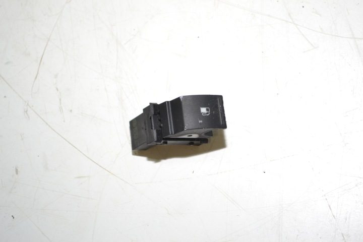 Переключатель кнопка лючка горловины бензобака VW Golf V 7L6959833A, фото 2