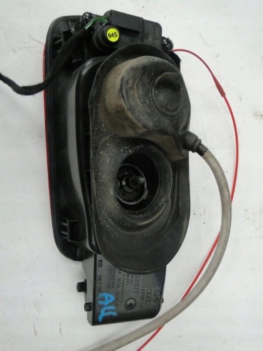 Лючок горловины бензобака Audi Q3 83A 83F Sportback LY3U 83F809906, фото 3