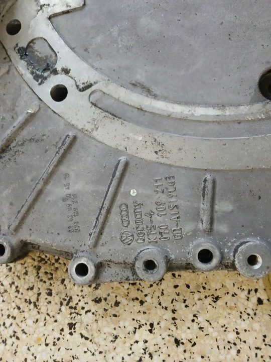 Крышка ГРМ VW T5 2.5 TDI AXE 070109211, фото 2