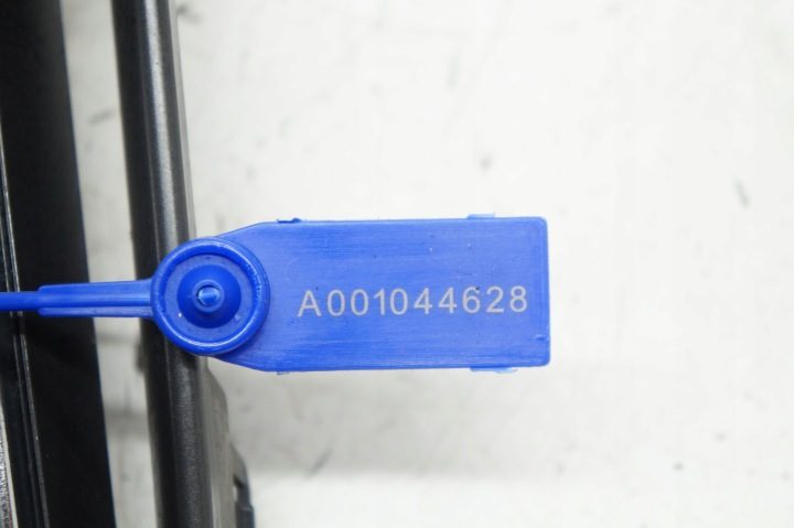 РЕШЕТКА РАДИАТОРА VOLVO S60 II V60 I 31333834 31333842 31386477 31386478, фото 9