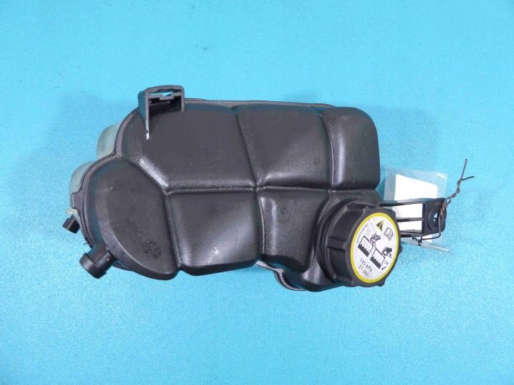 Бачок расширительный Volvo V70 III 2,4D 6G91-8K218-D2L4A, фото 3