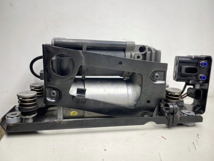Компрессор пневмоподвески BMW 5 GRAN TURISMO (F07) 6789450 бензин 300 кВт 2012, фото 8