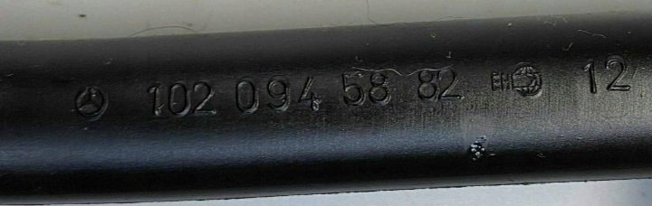Mercedes-Benz W123 M102 Трубка сапун 1020945882, фото 5
