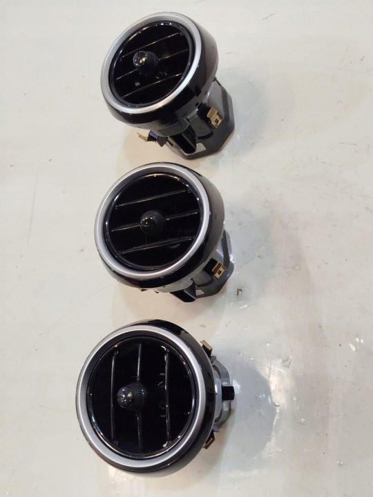 ДЕФЛЕКТОР ОБДУВА MERCEDES W205 A2058304504, фото 1