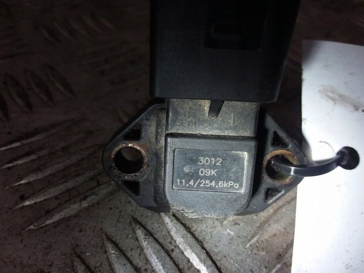 1998 Volkswagen PASSAT B5 Датчик MAP 301209K, фото 4