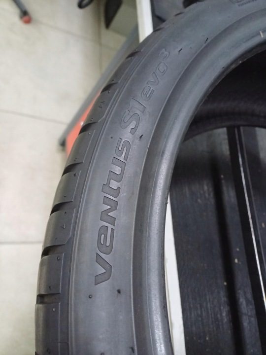 Шина летняя Hankook Ventus S1 evo3 K127 235/35R20 92 Y защита диска, усилитель (XL), фото 4