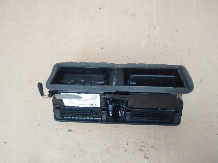 ДЕФЛЕКТОР ОБДУВА СРЕДНИЙ VW PASSAT B7 3AB819728A ЕВРОПА, фото 3