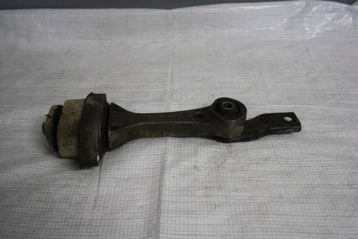 КРОНШТЕЙН ДВИГАТЕЛЯ КОРОБКИ VW AUDI 1J0199851 M, фото 3