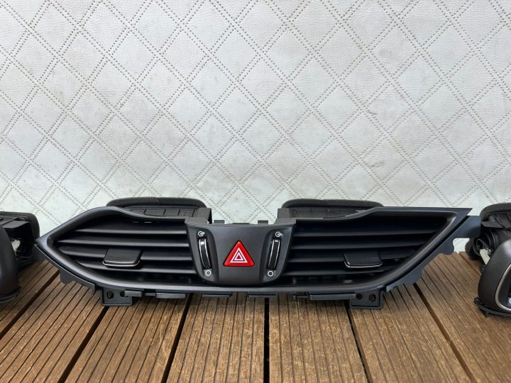 HYUNDAI i30 III 16-23 РЕШЕТКИ ОБДУВА СРЕДНИЕ ПРАВЫЕ ЛЕВЫЕ КОМПЛЕКТ EU, фото 3