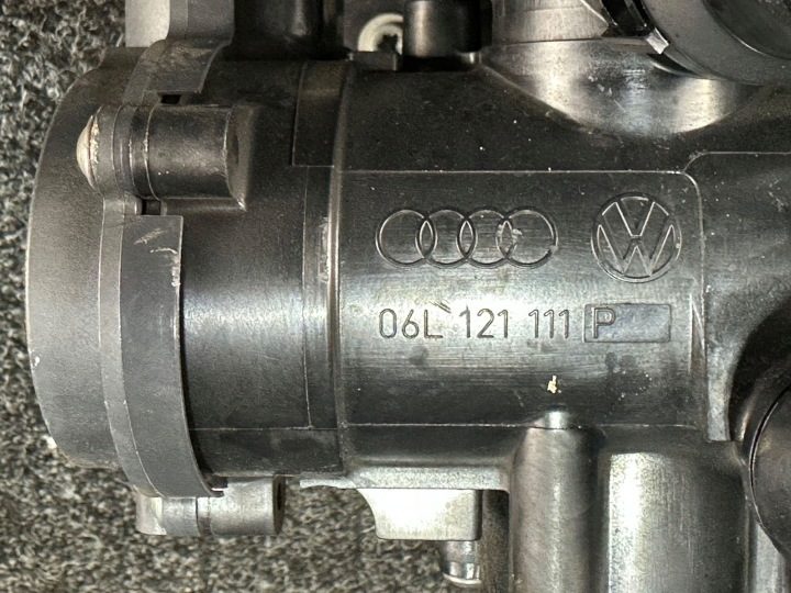 Audi A4 B9 A5 F5 8W 2.0 TFSI помпа термостат корпус 06L121111P, фото 5