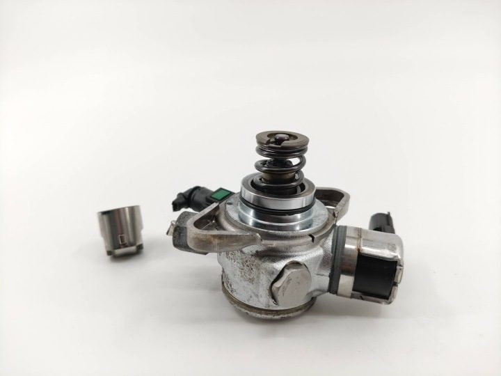 Топливный насос высокого давления Nissan Qashqai J11 H8201437992 36301888R, фото 1
