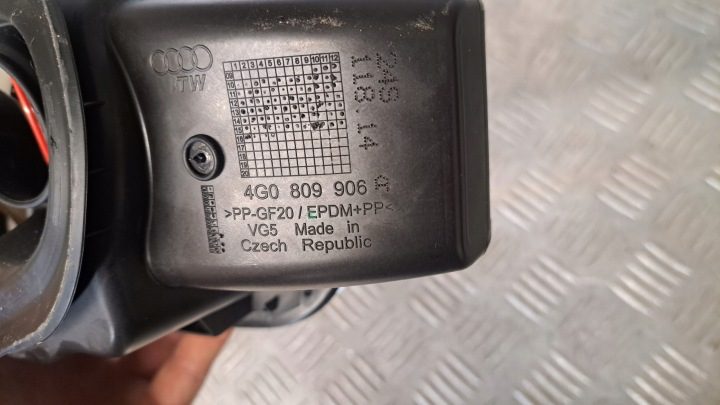 AUDI A6 C7 4G СЕДАН РЕСТАЙЛИНГ 2.0 TDI ЛЮЧОК ГОРЛОВИНЫ БЕНЗОБАКА ADBLUE 4G0809906A LS9R, фото 7