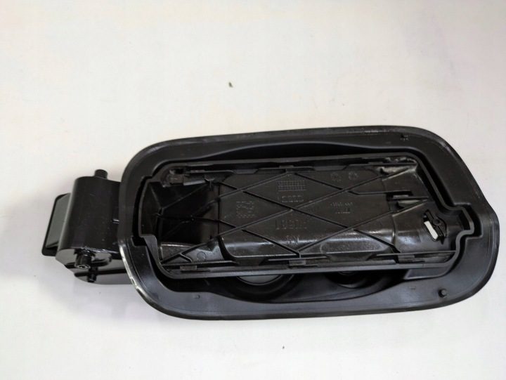 Audi OE 4K0809906 лючок горловины бензобака, фото 2
