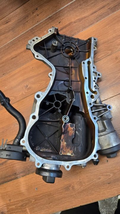 Крышка грм VW Golf 5 1,4 FSI BLN 03C109211G, фото 4