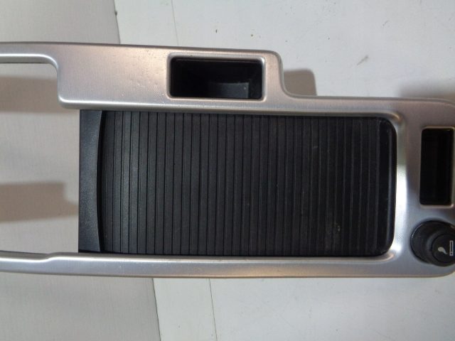 Центральный тоннель шторка Volvo V50 S50 09-12 130586 06582-000 30755392, фото 5