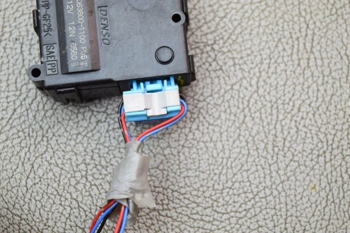 Моторчик заслонок обдува Toyota Prius (XW30) 2464900320, фото 6