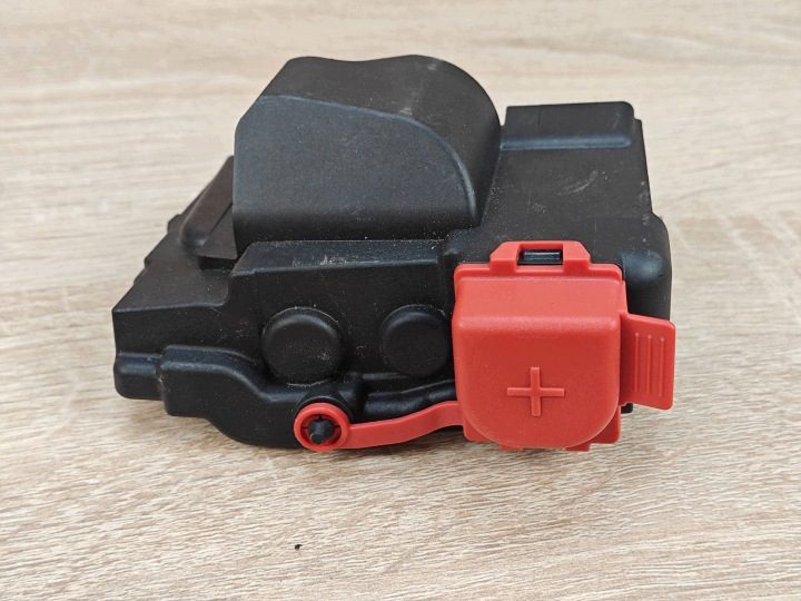 Оригинальная крышка аккумулятора клеммы BMW G30 G26 G22 8793045 20 л.с., фото 1