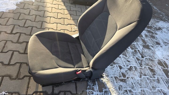 СИДЕНЬЕ ПЕРЕДНЕЕ ПРАВОЕ ПАССАЖИРА KIA RIO III 2012 3D 3DRZWI, фото 4