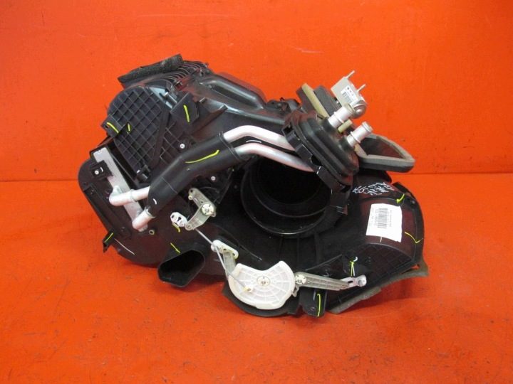 Ford Fiesta VI 08- MK7 JA8 отопитель механический C1B1-19B555-AC европа, фото 3