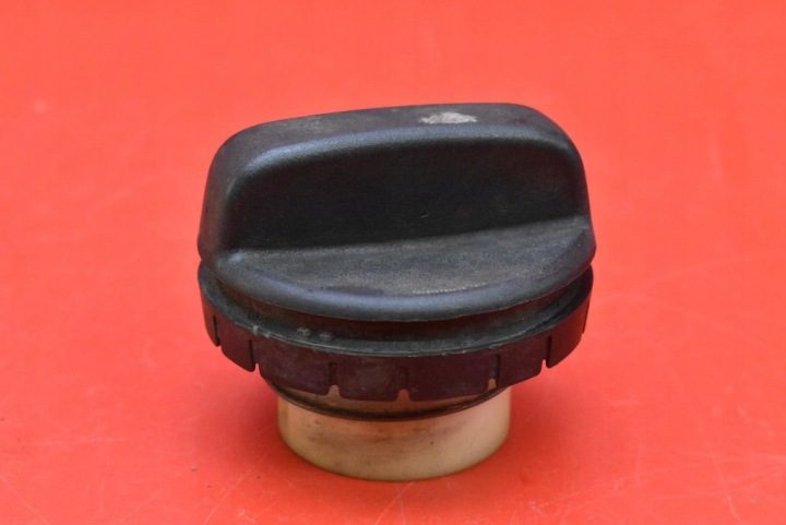 КРЫШКА ГОРЛОВИНЫ БЕНЗОБАКА TOYOTA YARIS 3 III 17-19, фото 6