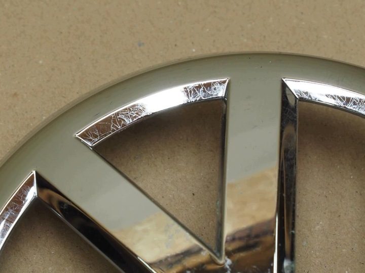 ЭМБЛЕМА ЗНАЧОК ПЕРЕДНИЙ 1S6853601B VW UP, фото 3
