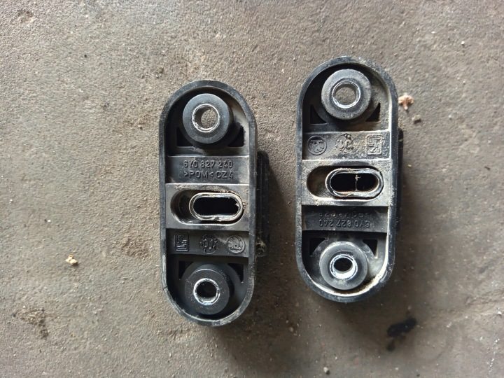 КРЮЧОК ОТБОЙНИК КРЫШКИ ЗАДНИЙ SKODA YETI 6Y0827240E, фото 2