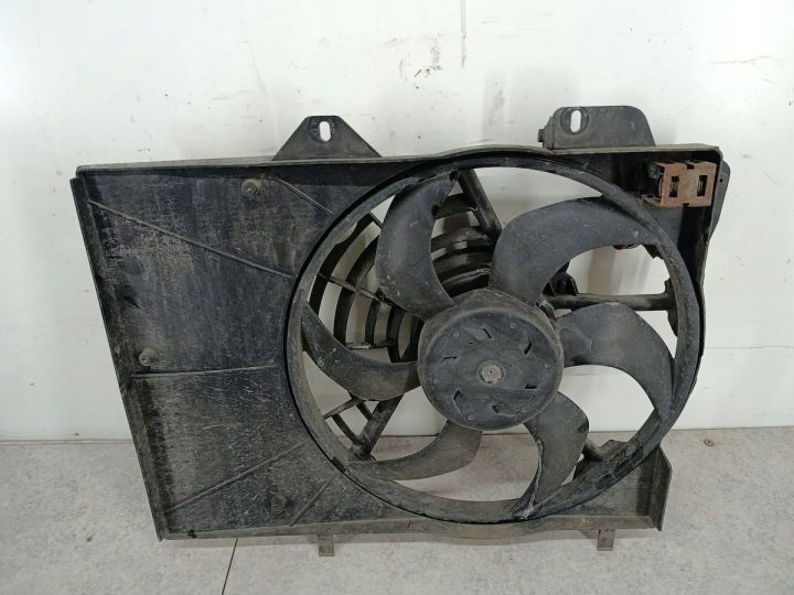 ВЕНТИЛЯТОР РАДИАТОРА CITROEN C3 PICASSO 9682895680 9662872380 1.4 16V, фото 2