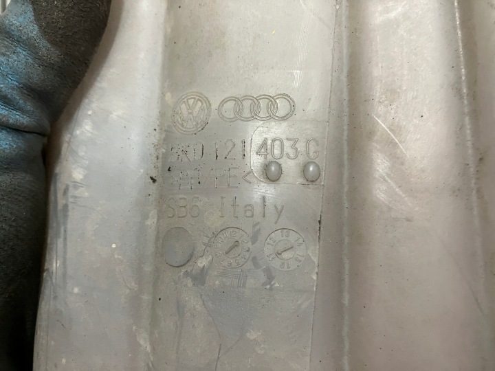 Расширительный бачок воды Audi A4 B8 8K0121403G, фото 3