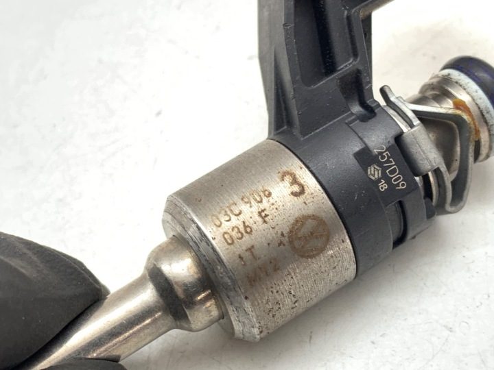 ФОРСУНКА VW SCIROCCO III 03C906036F 1.4 160 л.с. 08-17, фото 3