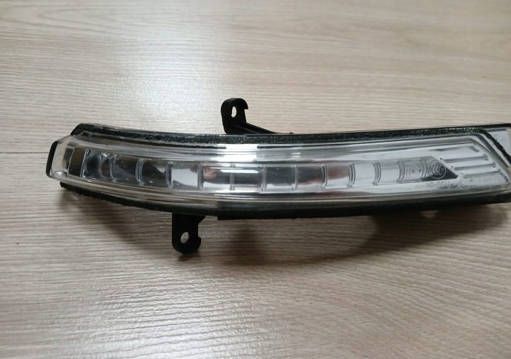 Hyundai I40 12-19r. поворотник LED правого зеркала OE, фото 2