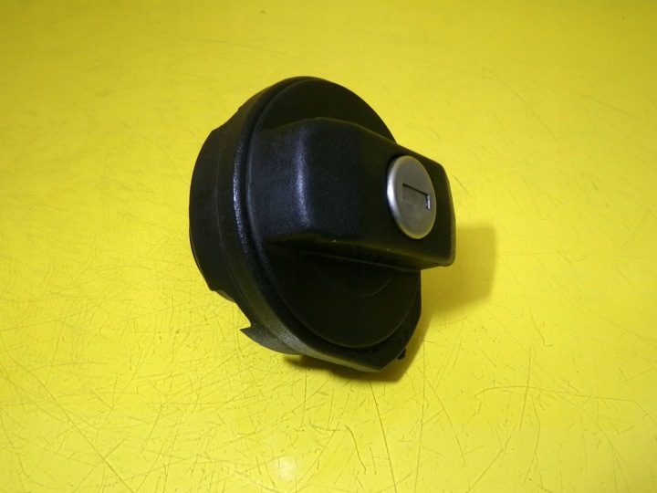 КРЫШКА ГОРЛОВИНЫ БЕНЗОБАКА AUDI VW 1J0201553B NR8, фото 4
