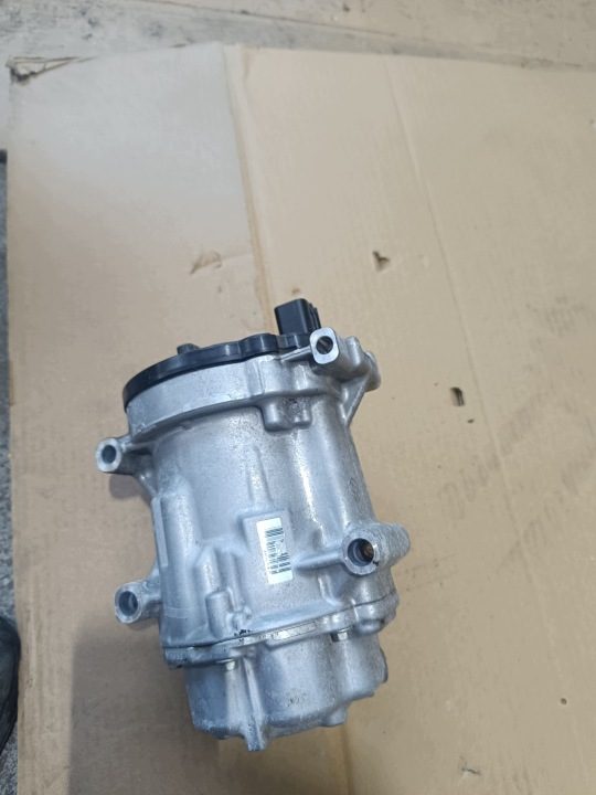 КОМПРЕССОР КОНДИЦИОНЕРА TOYOTA COROLLA E21 2.0 ГИБРИД 042400-1192, фото 5