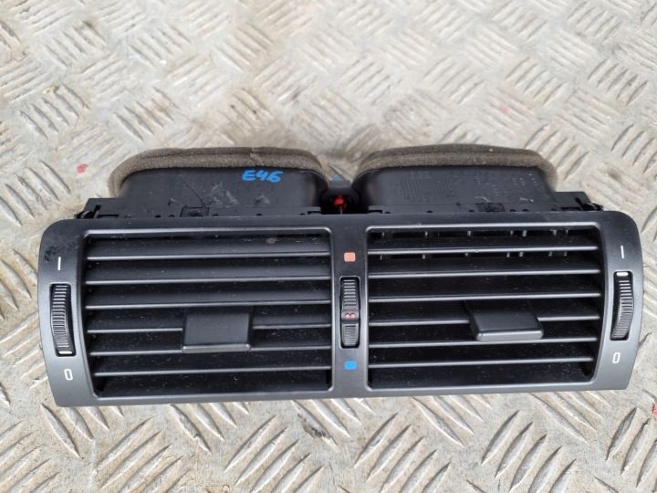 BMW E39 E46 ДЕФЛЕКТОР ОБДУВА ТОРПЕДО СРЕДНИЙ ЧЕРНЫЙ 8370742, фото 1