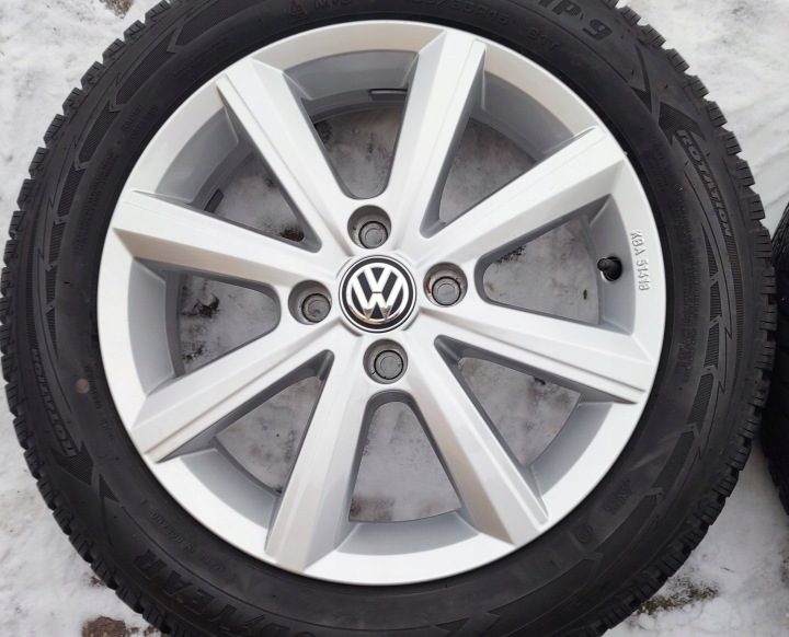 Колеса Зимние Литые диски Ориг. VW UP Goodyear 165/65/15 4x7,9mm Идеальные, фото 5