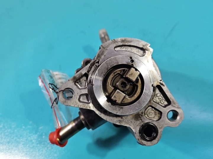 НАСОС ВАКУУМНЫЙ TOYOTA RAV4 II 00- 2.0 D4D 1CD 29300-27020, фото 7