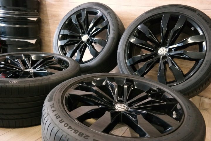 21'' VW Touareg 760 Черный Оригинал R-LINE Continental 285/40 ЛЕТО 5x112, фото 1