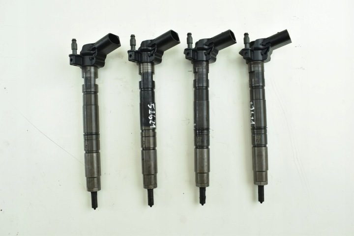 Форсунка VW PASSAT B7 GOLF VI AUDI A3 8P SEAT LEON II 1.6 TDI 03L130277B, фото 1