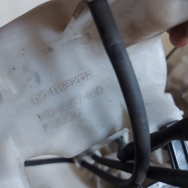 БАЧОК ОМЫВАТЕЛЯ ЖИДКОСТИ ДЛЯ ОМЫВАТЕЛЯ MAZDA CX5 I KD4567480, фото 5