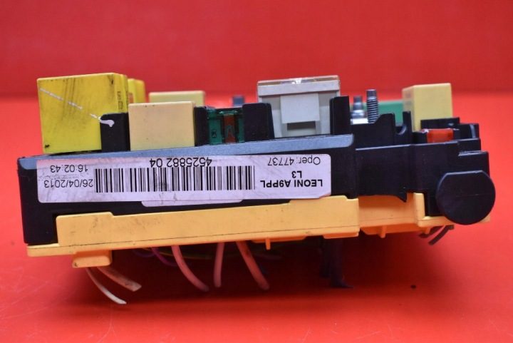 Блок предохранителей BSM 9804846880 Peugeot 2008 1 I 1.4 HDI 68 л.с. 13-17, фото 4